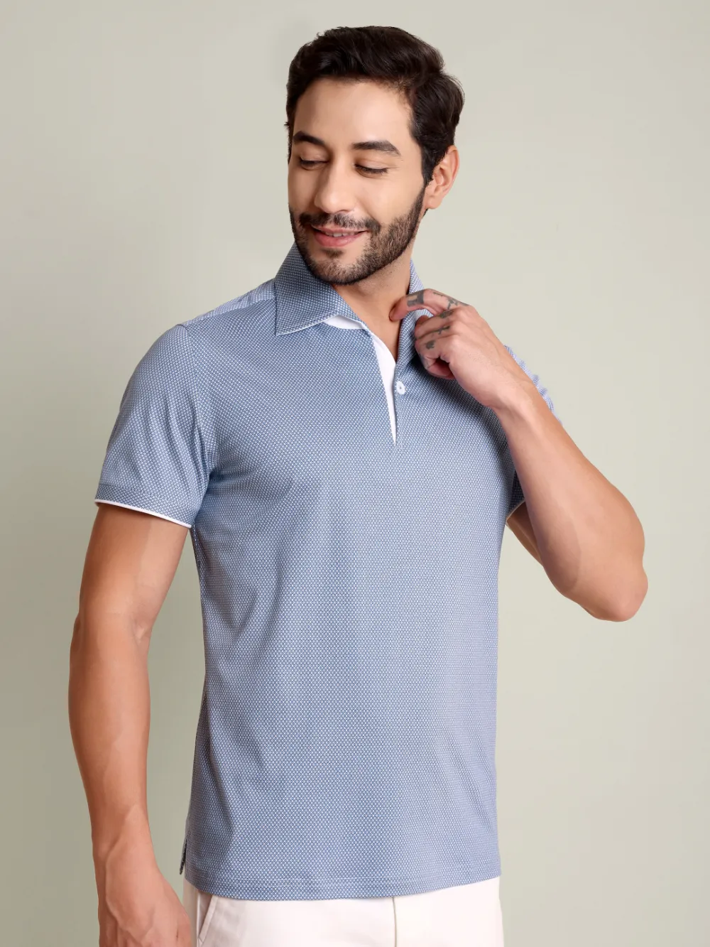 Ritz Exclusive: Blue Diamond One-Piece Collar Smart Polo